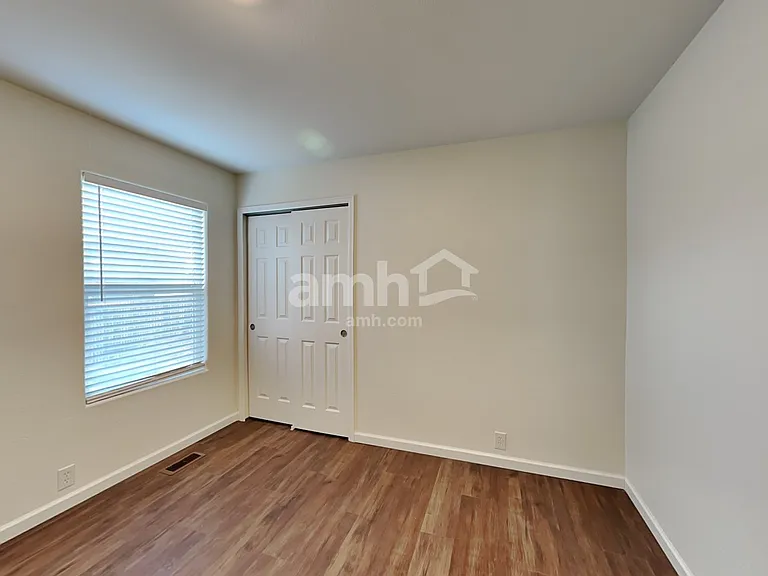 8444 Sunbow Ct — Photo 12