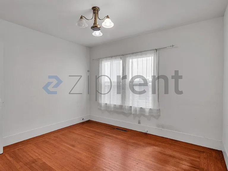 2145 Grant St — Photo 22