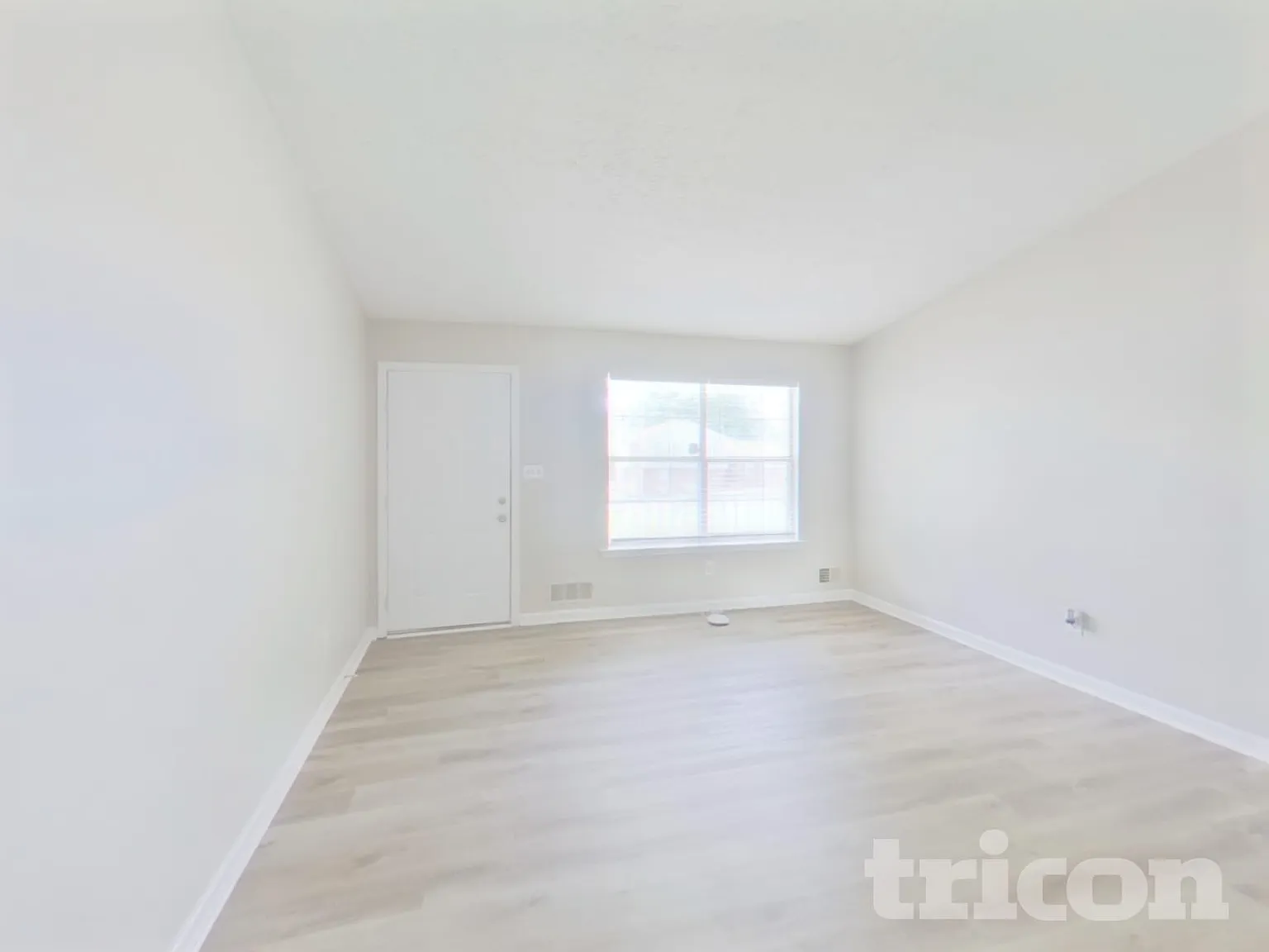 6060 Dan Drive Ellenwood GA — Photo 2