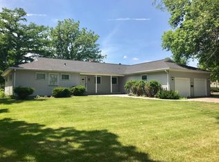 966 S Walnut St, Maryville, MO 64468