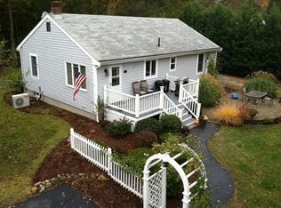 28 Park St, Mattapoisett, MA 02739