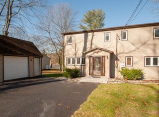 116 Pinewood Dr N, East Stroudsburg, PA 18302