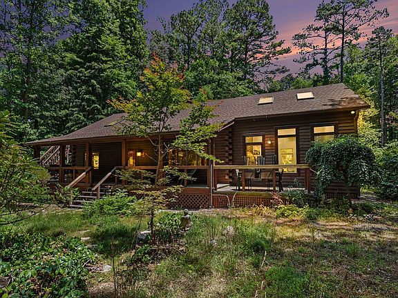 2nd image of 118 Crows Creek Rd