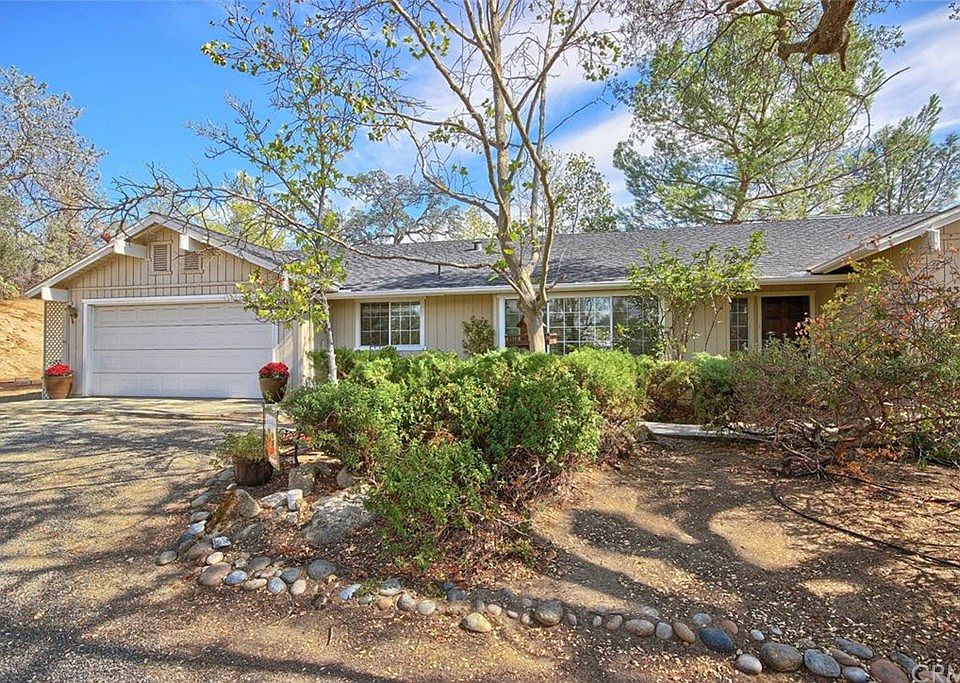 1st image of 44330 Copper Creek Way