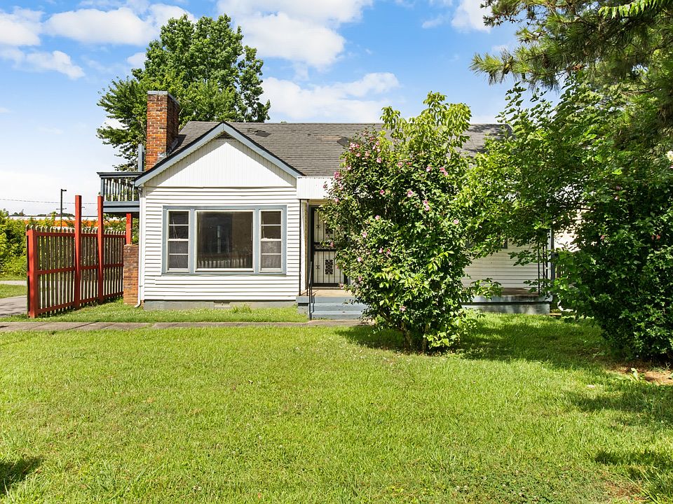 1st image of 107 W Meadow Dr