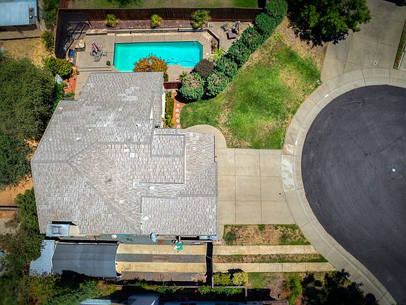 4th image of 4741 Corona Cir