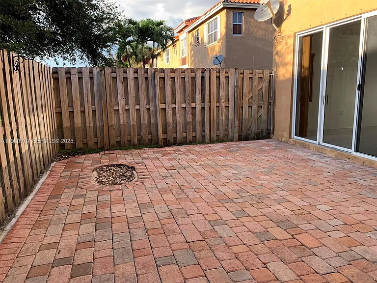 3150 SW 152nd Pl #3150 — Photo 9