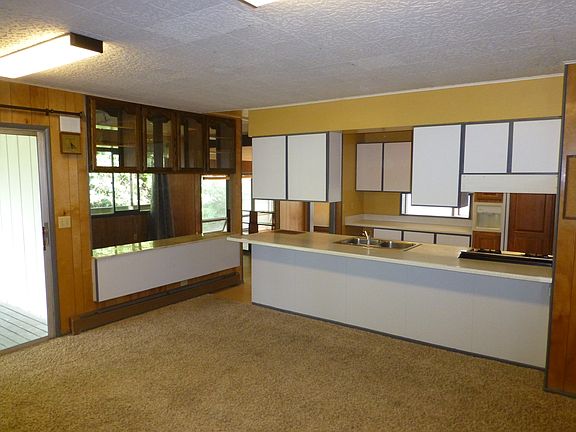 from family room into kitche