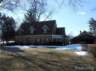 3368 E Cook Rd, Grand Blanc, MI 48439