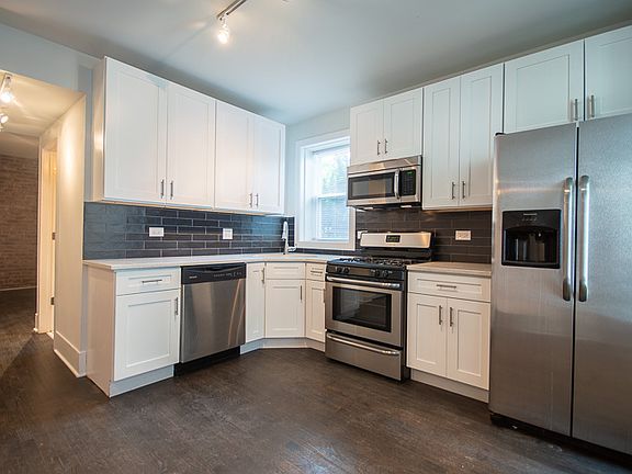 3rd image of 1724 W 21st St APT Ch1