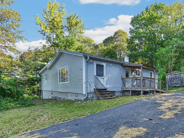 9 Hillcrest Avenue, Gloversville, NY 12078