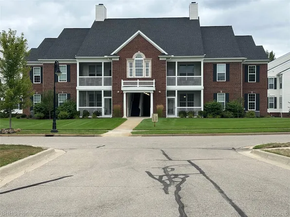 1929 Coventry Rd, Jackson, MI 49201