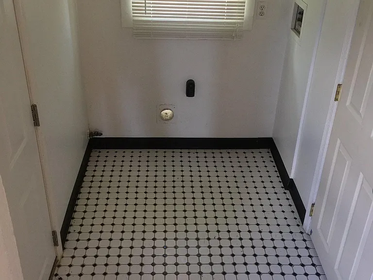 128 N Union St — Photo 11