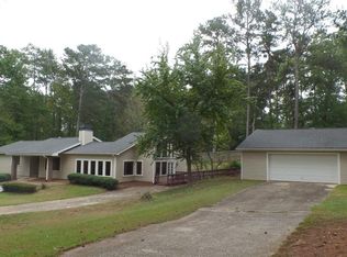 6785 E Woodridge Pl, Douglasville, GA 30135