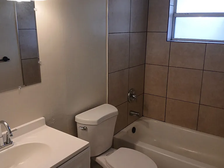 4101 Wayne Ave #4101 — Photo 3
