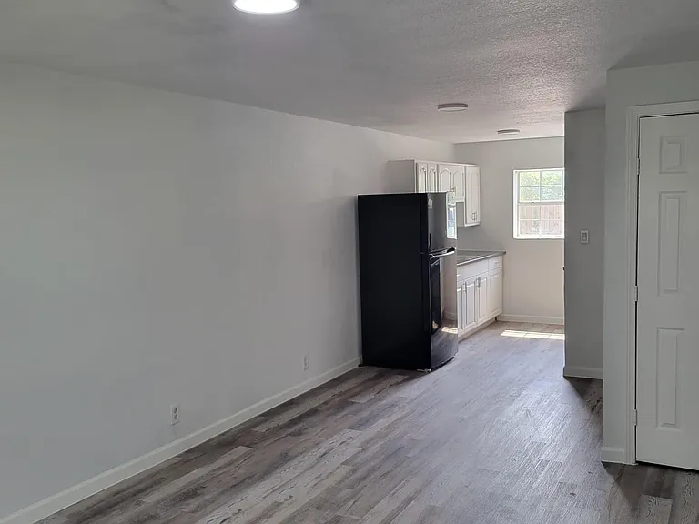 4525 Weaver Rd #19 — Photo 5