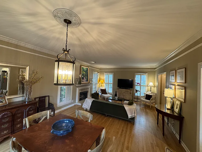 102 Nichols Ct — Photo 3