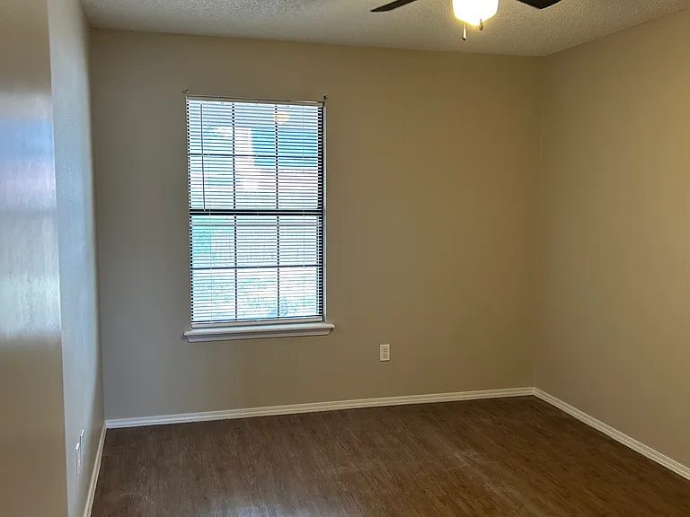 6708 Chalet Ct — Photo 11