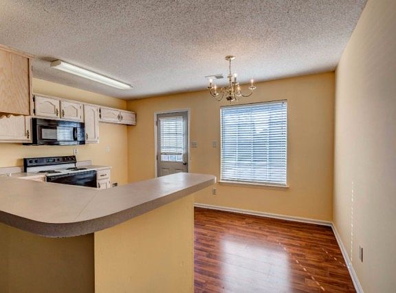 4th image of 8407 Seagull Dr