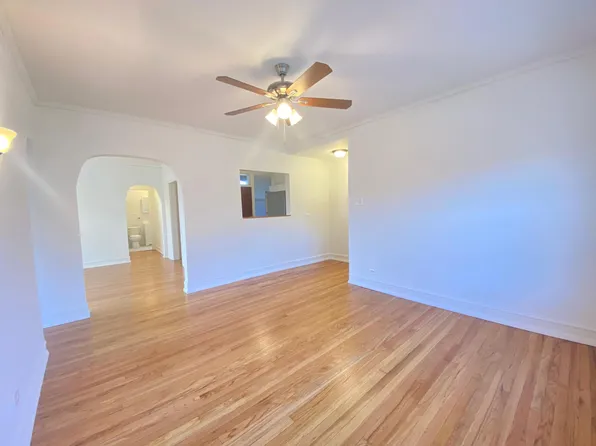 6144 N Hoyne Ave, Chicago, IL 60659