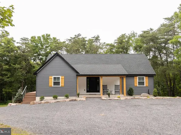 8093 Cromwell Church Rd, Three Springs, PA 17264