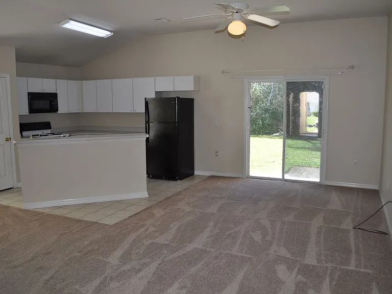 16 Russman Ln — Photo 3