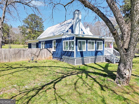 3rd image of 891 Crumbley Rd