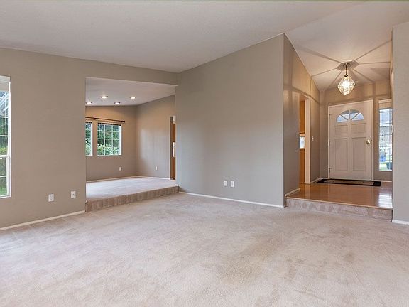 5th image of 11413 SE 66th St
