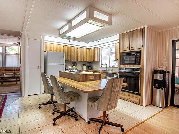 3rd image of 9134 Flamingo Cir