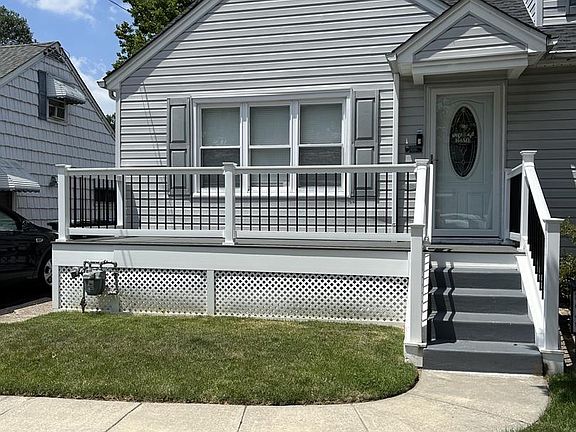 3rd image of 204 W Linden Ave