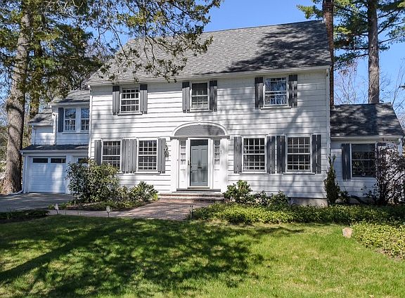 2nd image of 1 Brookfield Cir