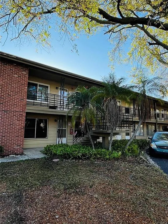 1 bed, 1.0 bath, 640 sqft, $1,150 — Photo 2