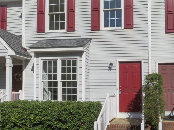 104 Luxon Pl, Cary, NC 27513