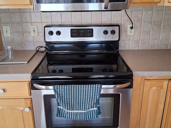 4th image of 250 Centerbrook Road