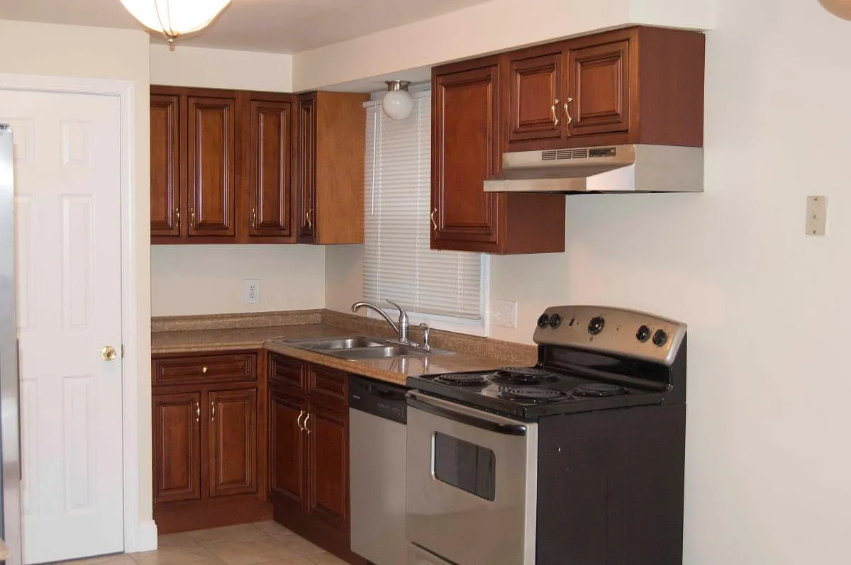 Kitchen Close Up - 1 Sunnyside Dr