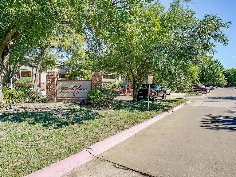 Portofino Apartments — Photo 35