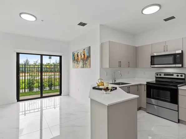 2385 E 4th Ave #305, Hialeah, FL 33013