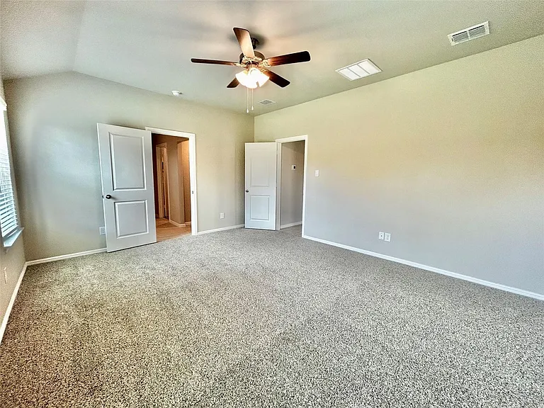 16432 Severn Ln — Photo 11