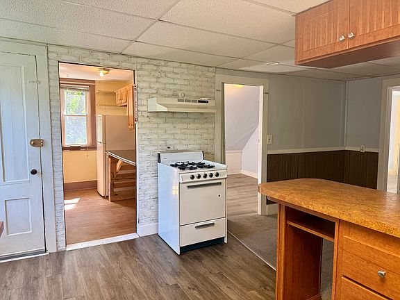 5th image of 158 Franklin St #2