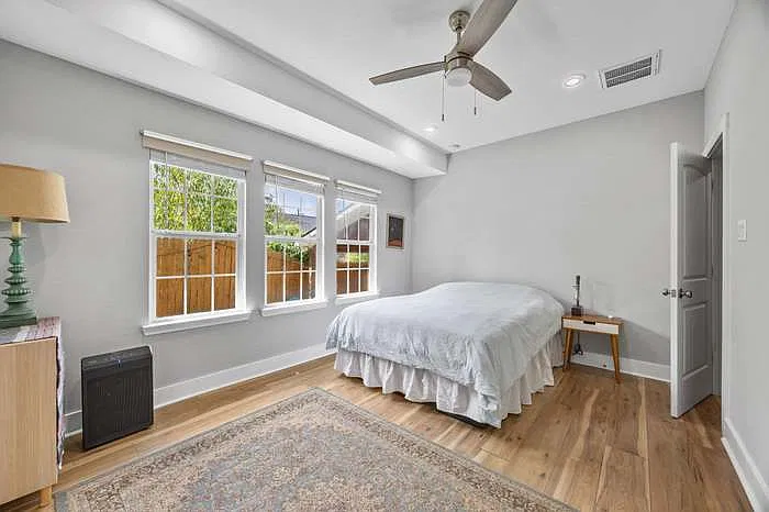 3 bed, 1764 sqft, $2,000 — Photo 3