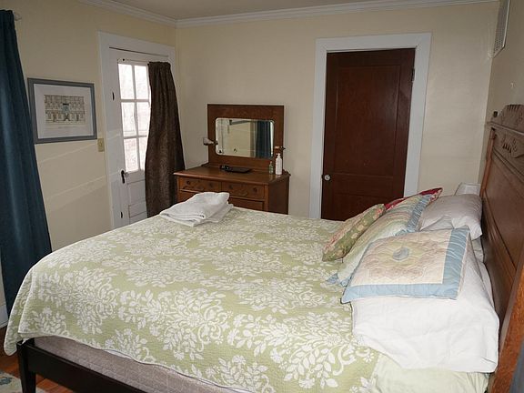 5th image of 107 Park Hill Ave