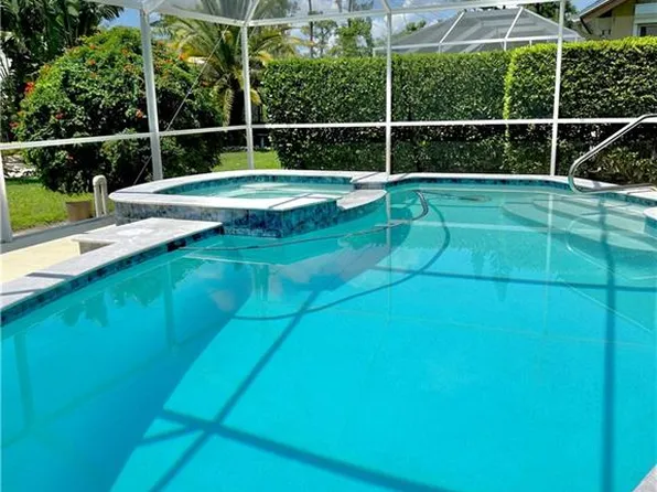 816 Belville Blvd, Naples, FL 34104