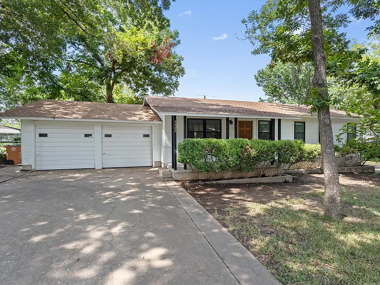 4402 Terrilance Dr — Photo 33