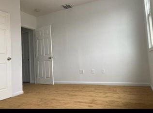 23 Highland St FLOOR 3, Paterson, NJ 07524