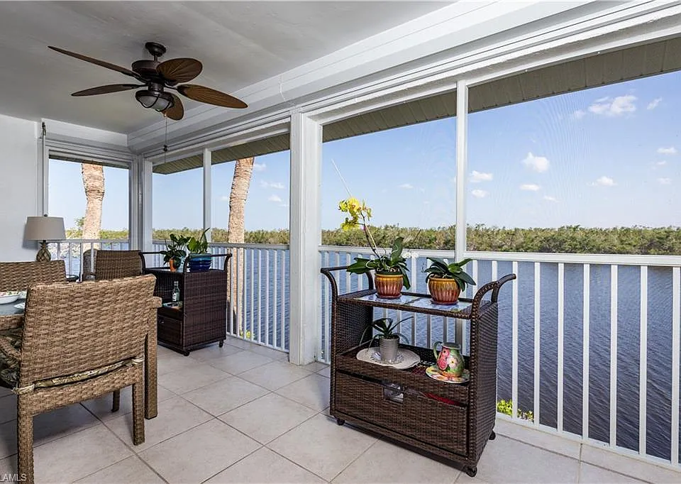 1295 Mainsail Dr