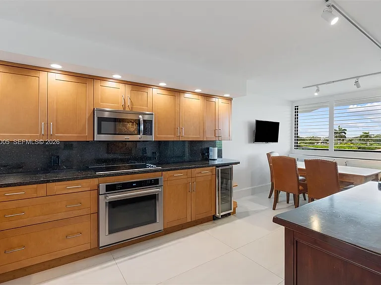 1800 S Ocean Dr #406 — Photo 16