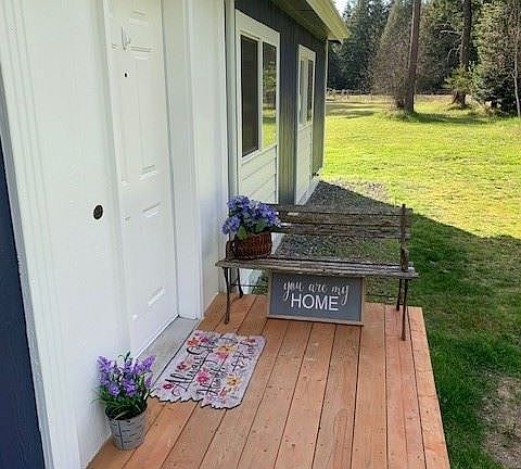 2nd image of 15235 McIntosh Valley Ln SE