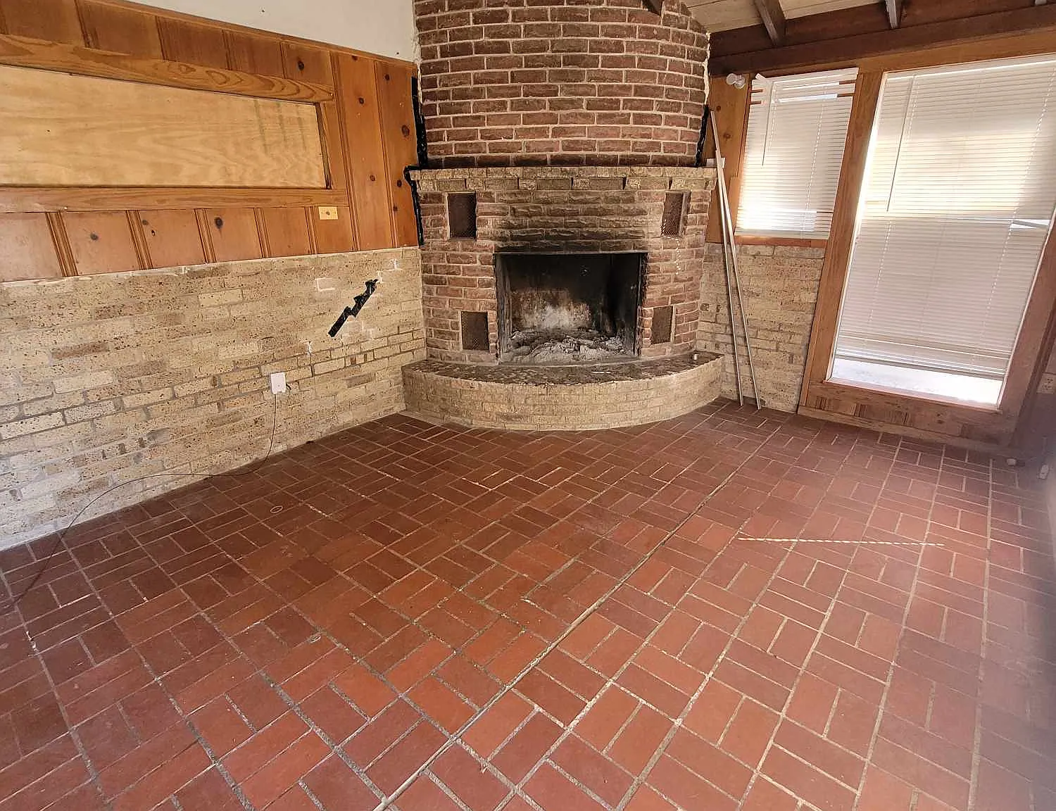 402 N. B Street - 2 — Photo 2