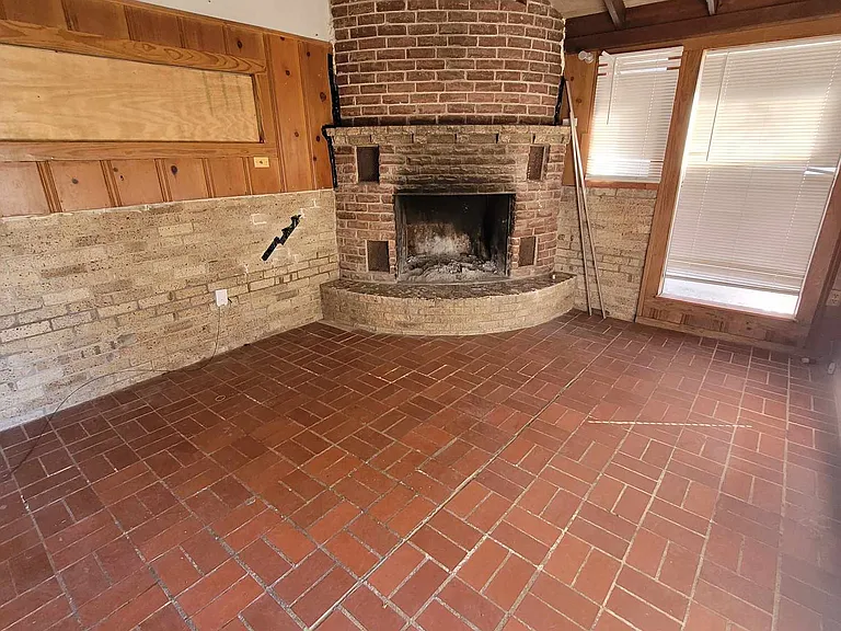 402 N B St #2 — Photo 2