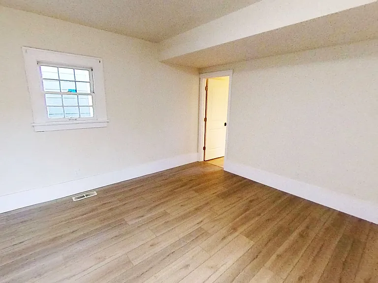 1301 Kearney St — Photo 12